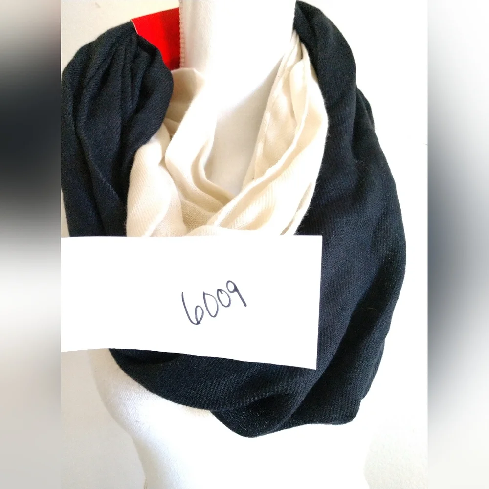 NEW Two Pack Infinity Scarf Fashion Scarves White/Cream with Black Walmart 6009